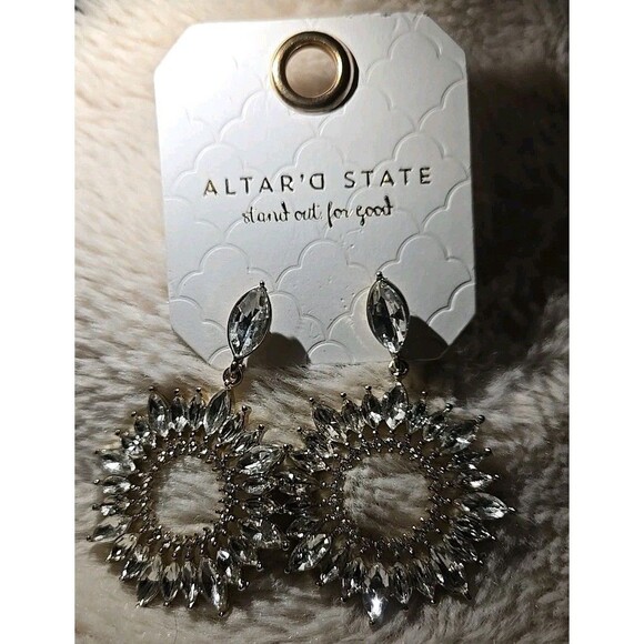 Altar'd State Rhinestone Sunburst Dangle Stud Earrings Crystal RV 29.95 NWT New - Picture 4 of 6